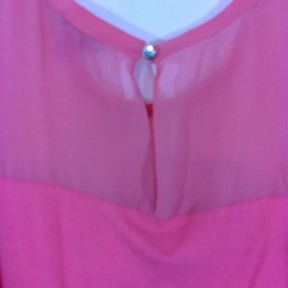 Vince Camuto Coral Sleeveless Top - Picture 4 of 5